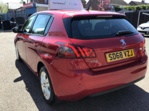 2018 Peugeot 308 1.5 Bluehdi Active Euro 6 (s/s) 5dr in Red — image 4