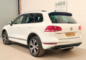 2015 Volkswagen Touareg 3.0 Tdi V6 Bluemotion Tech R-Line Tiptronic 4WD Euro 6 (s/s) 5dr in White — image 4