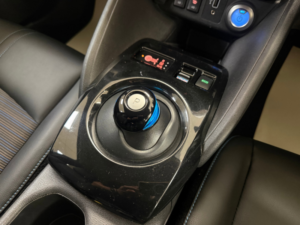2020 Nissan Leaf 40kwh N-Connecta Hatchback 5dr Electric Auto (150 Ps) in Multicolour — image 5