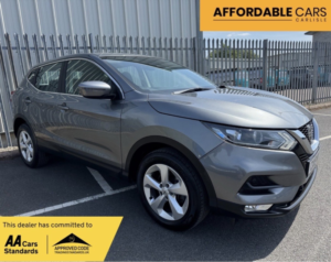 2019 Nissan Qashqai Acenta Premium 1.5 Dci in Grey — image 1