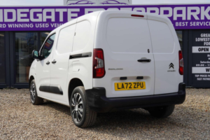 2022 Citroen Berlingo 1.5 Bluehdi 1000 Enterprise Edition M Swb Euro 6 (s/s) 5dr in White — image 2