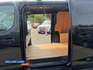 2023 Vauxhall Vivaro 1.5 Vivaro Prime 1.5d 100 M6 S/s L1h1 2900 Panel Van in Black — image 3
