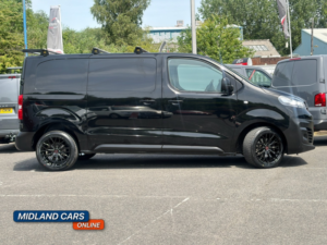 2023 Vauxhall Vivaro 1.5 Vivaro Prime 1.5d 100 M6 S/s L1h1 2900 Panel Van in Black — image 5