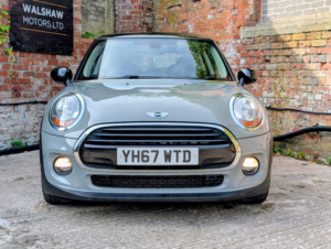 2017 MINI Hatch 1.5 Cooper 3-Door Hatch in Grey — image 2