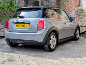 2017 MINI Hatch 1.5 Cooper 3-Door Hatch in Grey — image 6