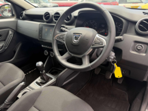 2022 Dacia Duster 1.3 Tce Comfort Euro 6 (s/s) 5dr in Black — image 3