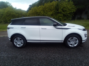 2020 Land Rover Range Rover Evoque 2.0 D165 Mhev R-Dynamic S Auto 4WD in White — image 4
