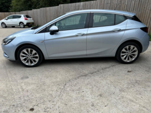 2016 Vauxhall Astra 1.0i Turbo Ecoflex Design Euro 6 (s/s) 5dr in Silver — image 5