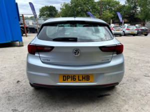 2016 Vauxhall Astra 1.0i Turbo Ecoflex Design Euro 6 (s/s) 5dr in Silver — image 6