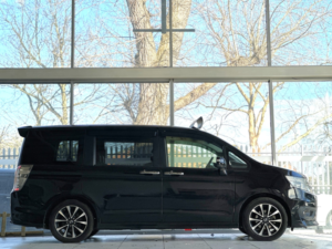 2014 Honda Stepwagon 2.0 Automatic Petrol (s/s) 7str in Black — image 2