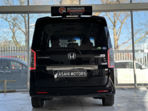 2014 Honda Stepwagon 2.0 Automatic Petrol (s/s) 7str in Black — image 4