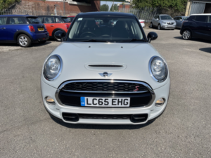 2015 MINI Hatch 2.0 5-Door Hatch Cooper Sd in Silver — image 4