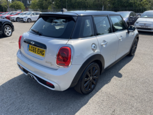 2015 MINI Hatch 2.0 5-Door Hatch Cooper Sd in Silver — image 6