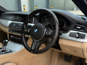 2015 BMW 5 Series 3.0 535d M Sport Auto Euro 6 (s/s) 4dr in Black — image 3