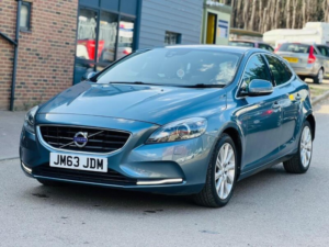 2013 Volvo V40 1.6 T4 Se Lux Nav Euro 5 (s/s) 5dr in Blue — image 4