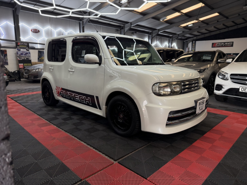 2009 Nissan Cube Rider Automatic 1.4 Petrol in White — image 1