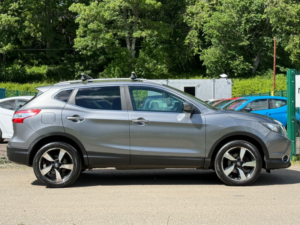 2015 Nissan Qashqai 1.5 Dci N-Tec+ SUV 5dr Diesel Manual 2WD Euro 6 (s/s) (110 Ps) in Grey — image 4