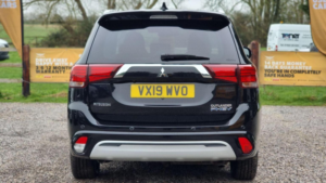 2019 Mitsubishi Outlander 2.4h Twinmotor 13.8kwh 5hs CVT 4WD Euro 6 (s/s) 5dr in Black — image 6