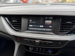 2017 Vauxhall Insignia 1.6 Turbo D Ecotec Blueinjection Design Sports Tourer Euro 6 (s/s) 5dr in Blue — image 3