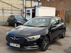 2017 Vauxhall Insignia 1.6 Turbo D Ecotec Blueinjection Design Sports Tourer Euro 6 (s/s) 5dr in Blue — image 4