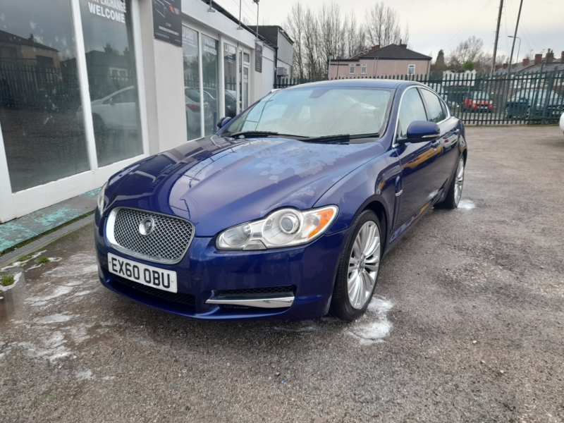 2010 Jaguar Xf 3.0 D V6 Premium Luxury in Blue — image 1