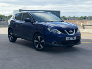 2017 Nissan Qashqai 1.2 Dig-T N-Connecta Xtron 2WD Euro 6 (s/s) 5dr in Blue — image 2