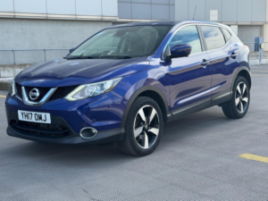 2017 Nissan Qashqai 1.2 Dig-T N-Connecta Xtron 2WD Euro 6 (s/s) 5dr in Blue — image 4