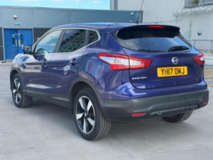 2017 Nissan Qashqai 1.2 Dig-T N-Connecta Xtron 2WD Euro 6 (s/s) 5dr in Blue — image 5