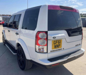 2011 Land Rover Discovery 4 3.0 Sd V6 Gs Auto 4WD Euro 5 5dr in White — image 4