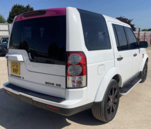 2011 Land Rover Discovery 4 3.0 Sd V6 Gs Auto 4WD Euro 5 5dr in White — image 5