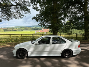 1992 BMW 3 Series Se in White — image 2