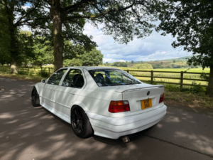 1992 BMW 3 Series Se in White — image 3