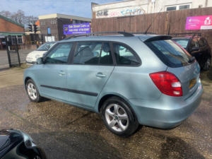 2010 Skoda Fabia 1.2 Tsi Se DSG Euro 5 5dr in Green — image 4