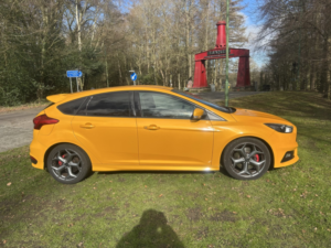 2017 Ford Focus 2.0 Tdci St-3 in Yellow — image 2