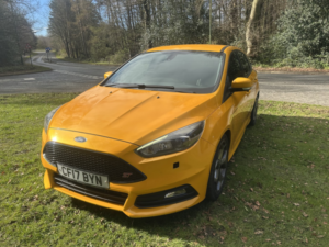 2017 Ford Focus 2.0 Tdci St-3 in Yellow — image 5