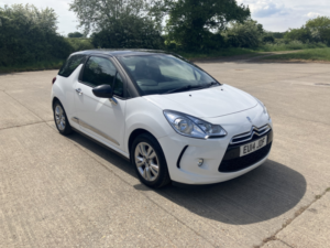 2014 Citroen Ds3 1.2 Vti Dsign Plus in White — image 2