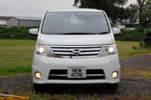 2010 Nissan Serena Highwaystar V Selection in White — image 2