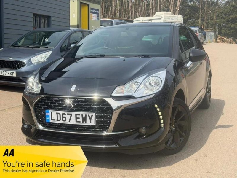 2017 Ds Automobiles Ds 3 1.2 Puretech Connected Chic Euro 6 3dr in Black — image 1
