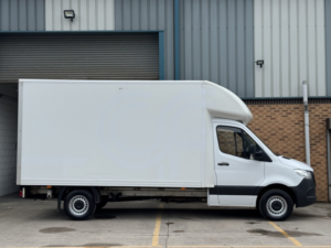 2019 Mercedes-Benz Sprinter 2.1 316 Cdi Lwb L3 Rwd Euro 6 Luton Van 163 Bhp in White — image 4