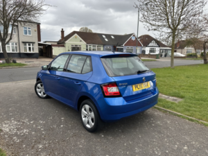2015 Skoda Fabia 1.2 Tsi Se in Blue — image 6