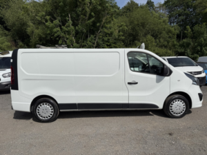 2018 Vauxhall Vivaro 1.6 Cdti 2900 Sportive in White — image 4