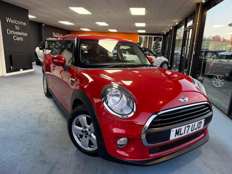 2017 MINI Hatch 1.2 One Euro 6 (s/s) 5dr in Red — image 1