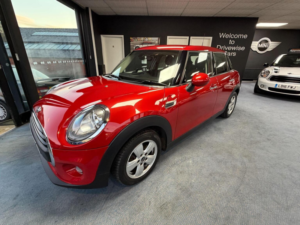 2017 MINI Hatch 1.2 One Euro 6 (s/s) 5dr in Red — image 5