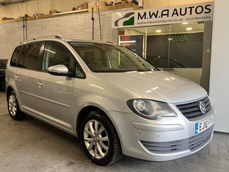 2010 Volkswagen Touran 1.9 Tdi Match MPV 5dr Diesel Manual (7 Seats) (156 G/km, 103 Bhp) in Silver — image 1