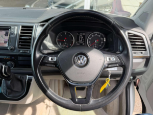 2020 Volkswagen California 2.0 Bitdi Ocean DSG 4motion Euro 6 (s/s) 4dr in Red — image 3