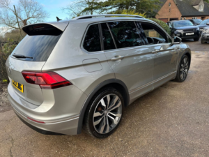 2018 Volkswagen Tiguan 2.0 Tdi R-Line in Silver — image 5