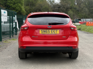 2015 Ford Focus 1.0t Ecoboost Zetec Hatchback 5dr Petrol Manual Euro 6 (s/s) (125 Ps) in Red — image 6