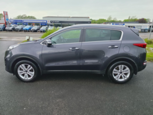 2016 Kia Sportage 1.7 Crdi 2 Euro 6 (s/s) 5dr in Silver — image 5