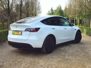 2023 Tesla Model Y Auto Rwd 5dr in White — image 6