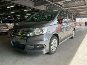 2011 Honda Stepwagon 2.0 Spada S 5dr 8 Seats in Grey — image 4